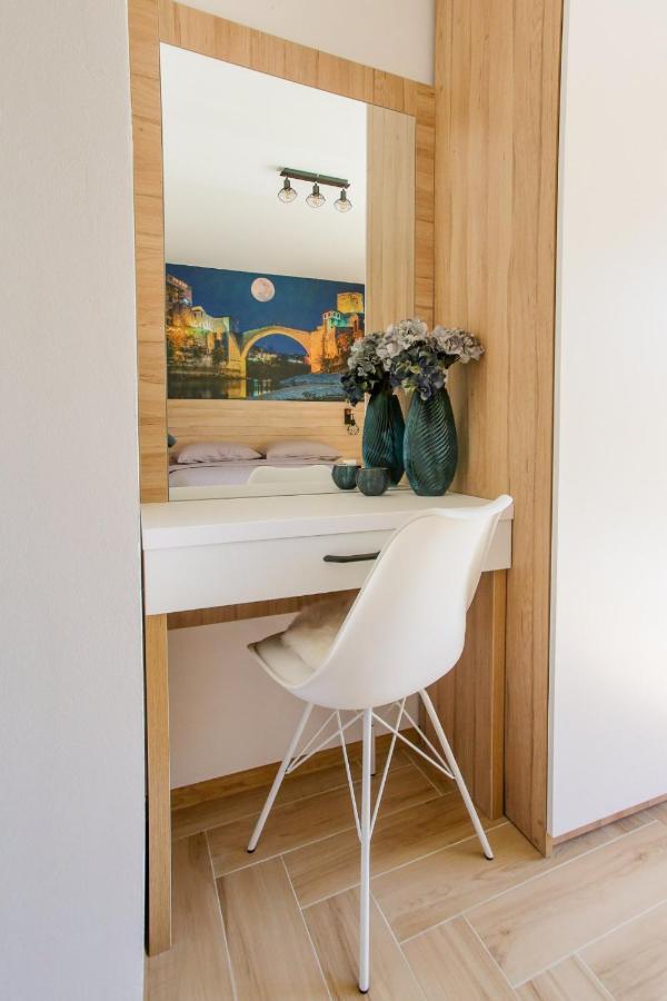 Apartma & Arch *